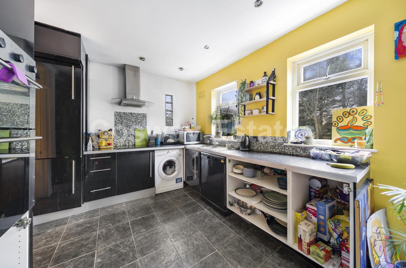 Woodcote Avenue, London